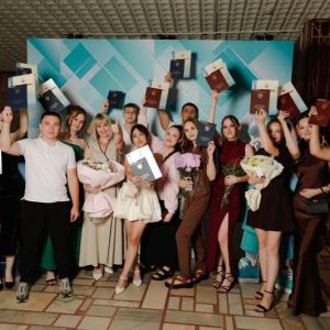 В Омском юридическом колледже состоялось вручение дипломов выпускникам 2026 года